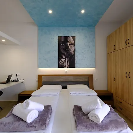 Blue House 2 *